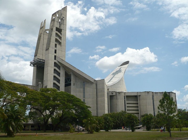 Camilo Ibrahim Issa - 3 iglesias modernas latinoaméricanas con arquitecturas bellas